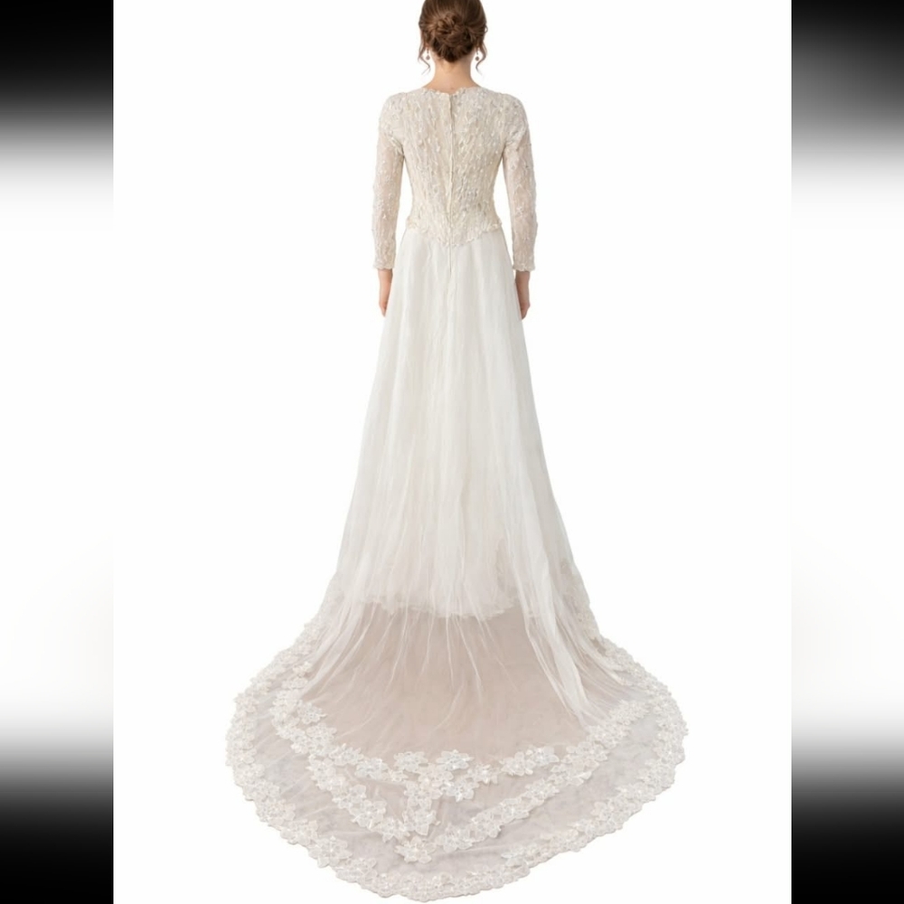 Vintage White Lace Wedding Dress